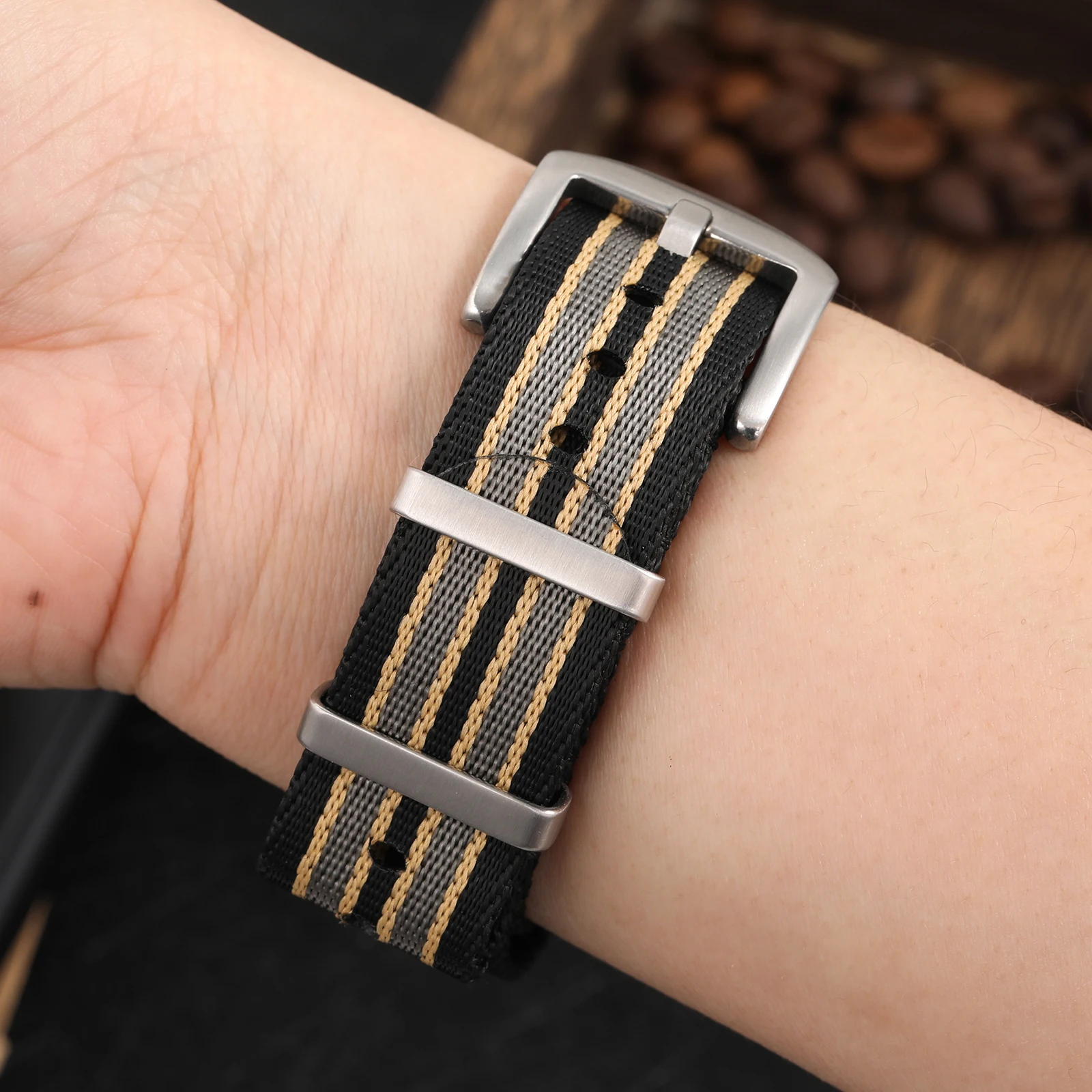 Military Ballistic Nylon Watch Strap with Heavy Buckle 18mm 20mm 22mm Premium Nylon Watch Bands for Men Women
