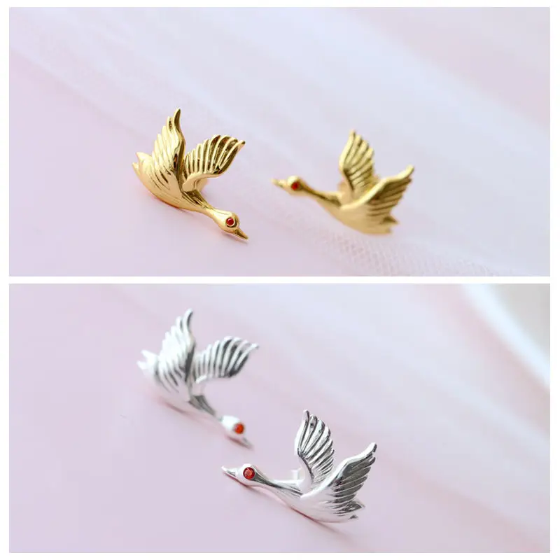 

Authentic 925 Sterling Silver Earrings Fashion Grace 18K Gold Plated Flying Bird Stud Earrings Creativ Women Jewelry Gift