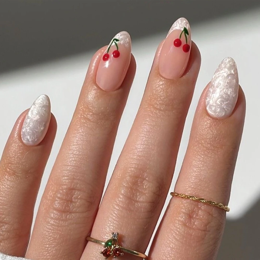 

White Pearlescent Halo Dyeing French Nail Art Lovely Cherry Almond False Nails Detachable Finished Fake Nails Press on Nails