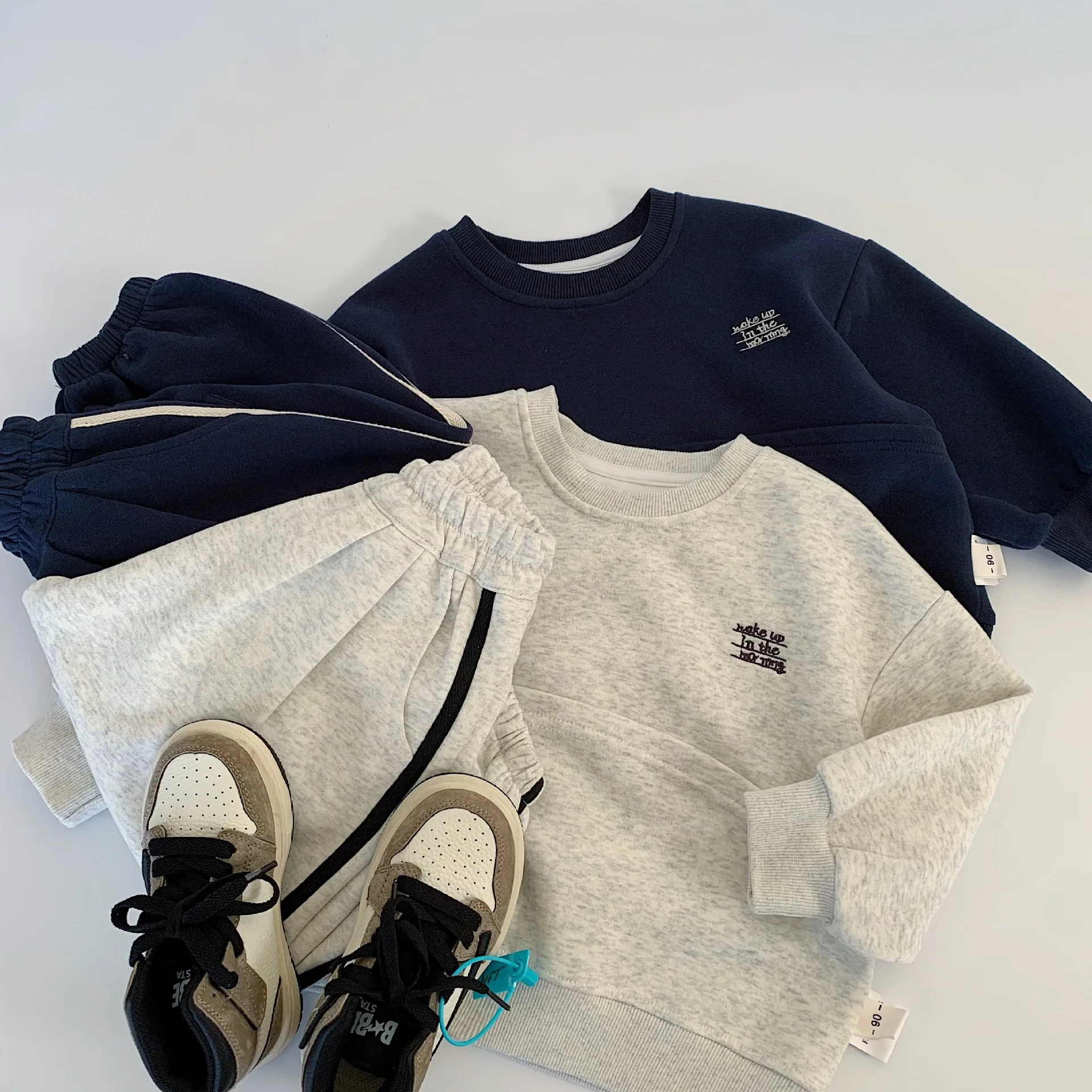 2026 Autumn New Children Loose Sportwear Boys Girls Casual Sweatshirt + Sweat Pants 2pcs Suit Kids Letter Set Toddler Outfits