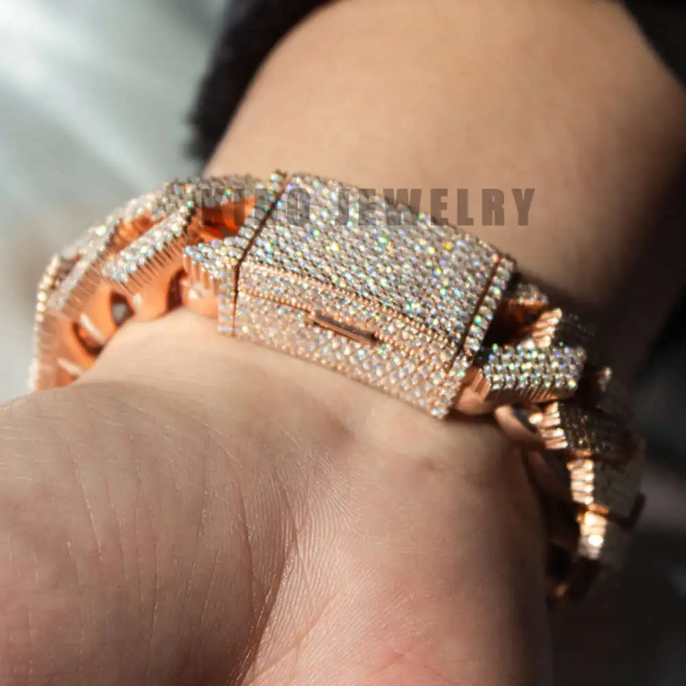 Luxury Iced Out 18mm Width 925 Sterling Silver Hip Hop Moissanite Cuban Link Bracelet.