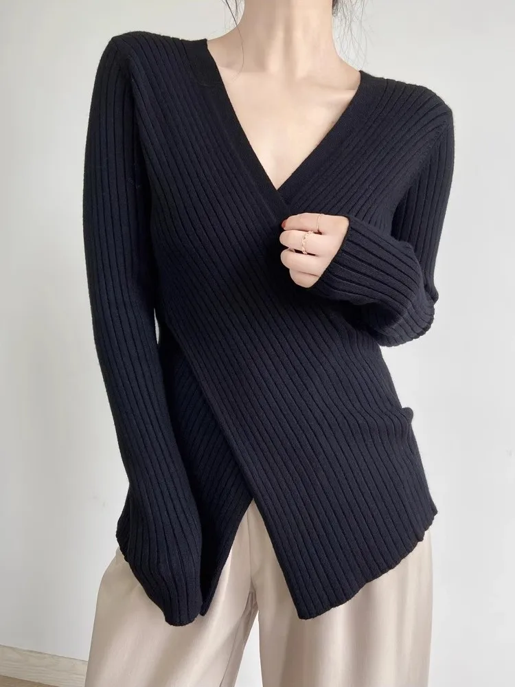 Temperament V-Neck Chic Knitted Sweater For Women In Autumn And Winter, Irregular Design, Exposed Collarbone Slim Fit Sweater