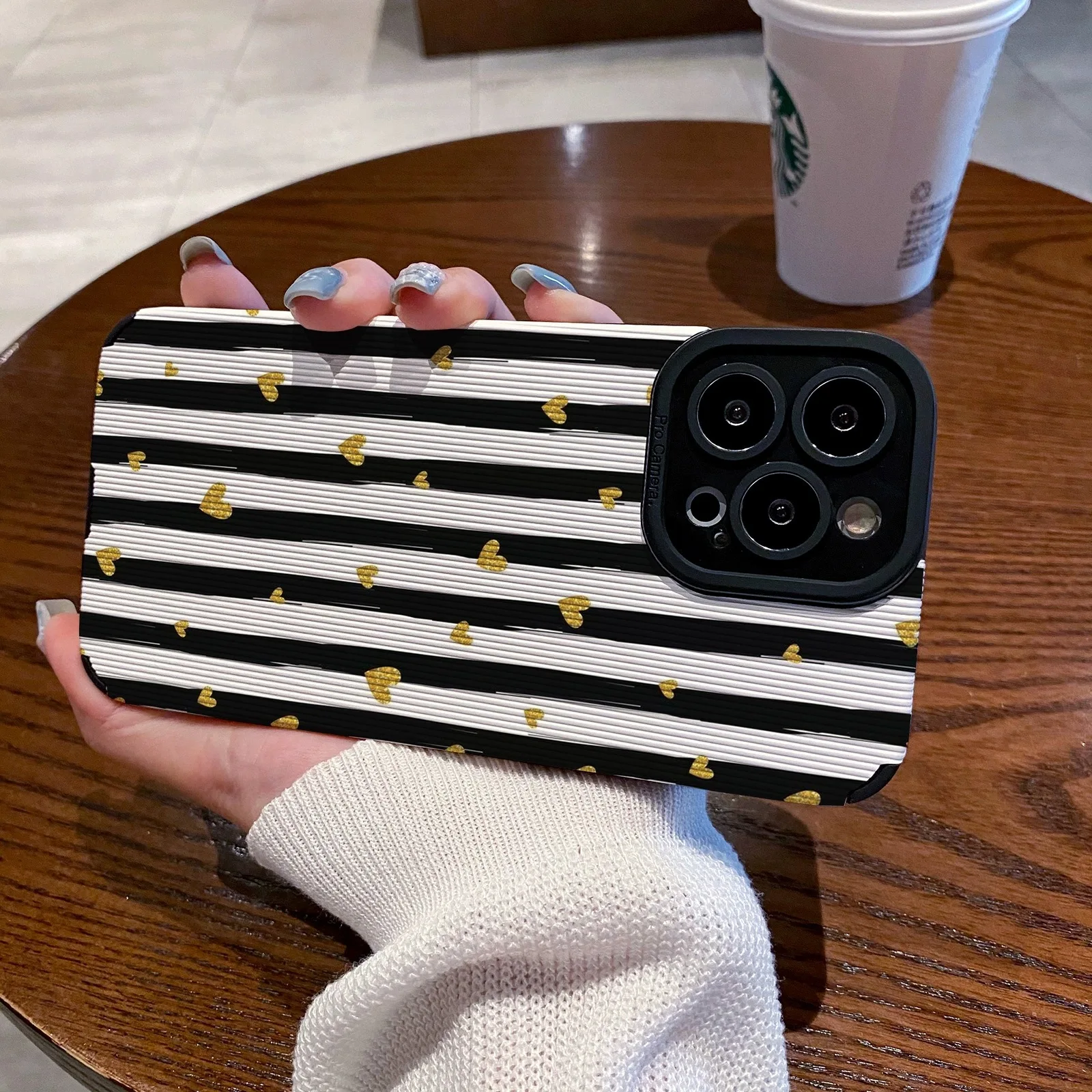 Funda de silicona con forma de corazón para iPhone, carcasa creativa a prueba de golpes para modelos 15, 12, 14, 11 Pro Max, 13 Mini, SE, 7, 8 Plus, X, XS, XR