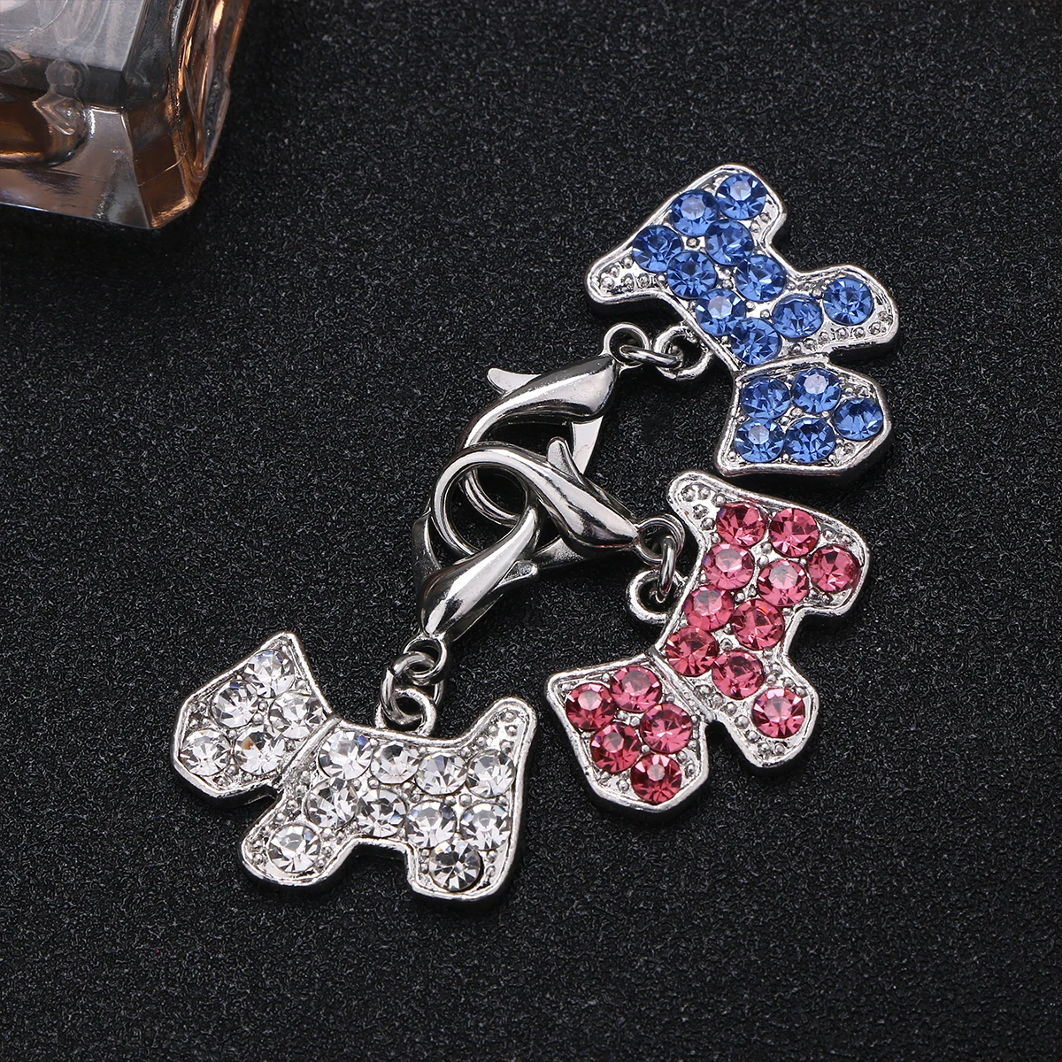 

3Pcs Dog Collar Pendant Alloy Hanging Tags Scratch Resistant Dog Shaped Neck Chain Drop for Pets Id Keychain Supplies