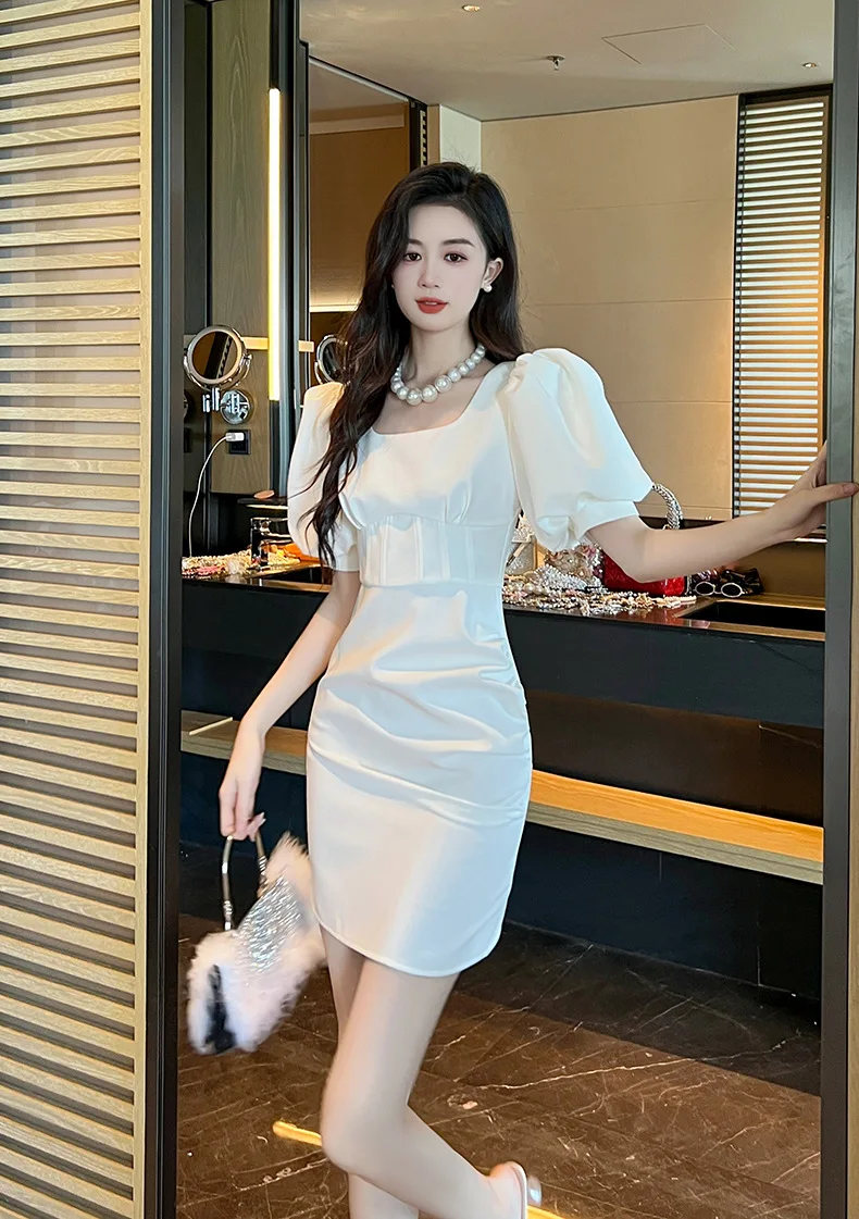 French hip skirt for women Hepburn style temperament puff sleeve waist slim design dress black
