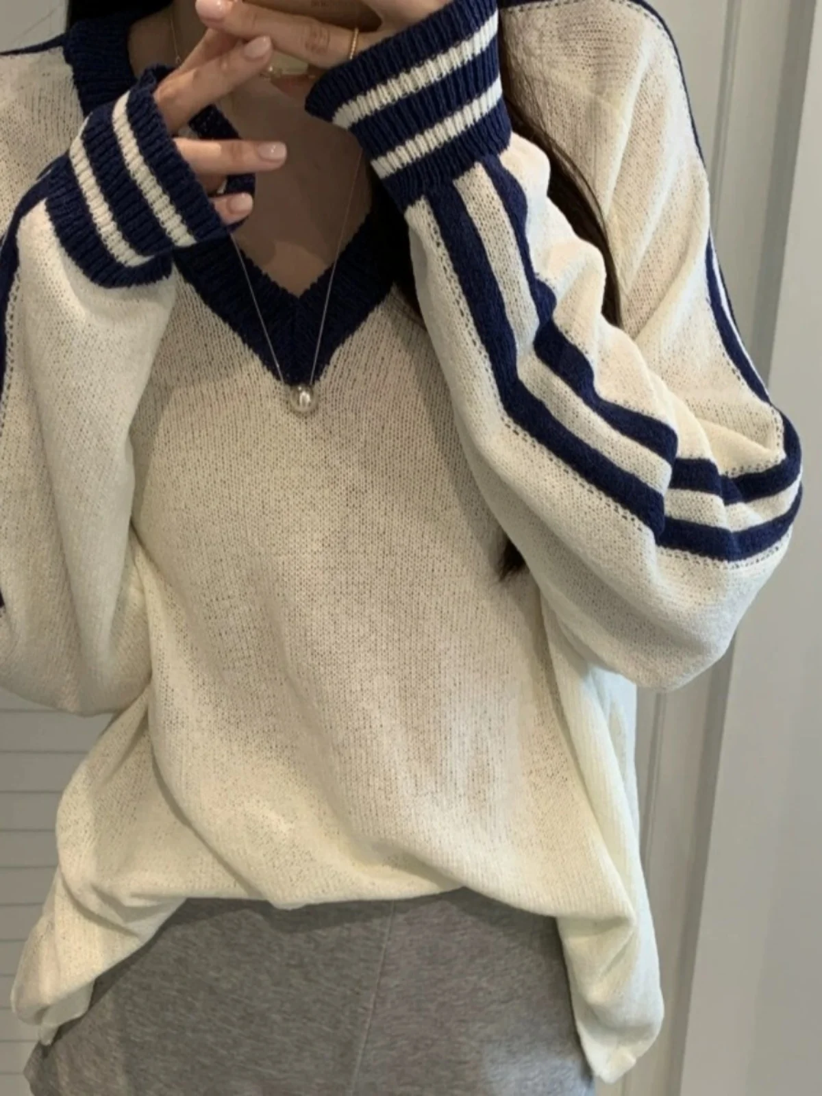 

Laid-ba Knitwear V-ne Long Sve Loose Design Sensation Anti-ageing Student Crew Ne Sweater Comfortable Spring Faion
