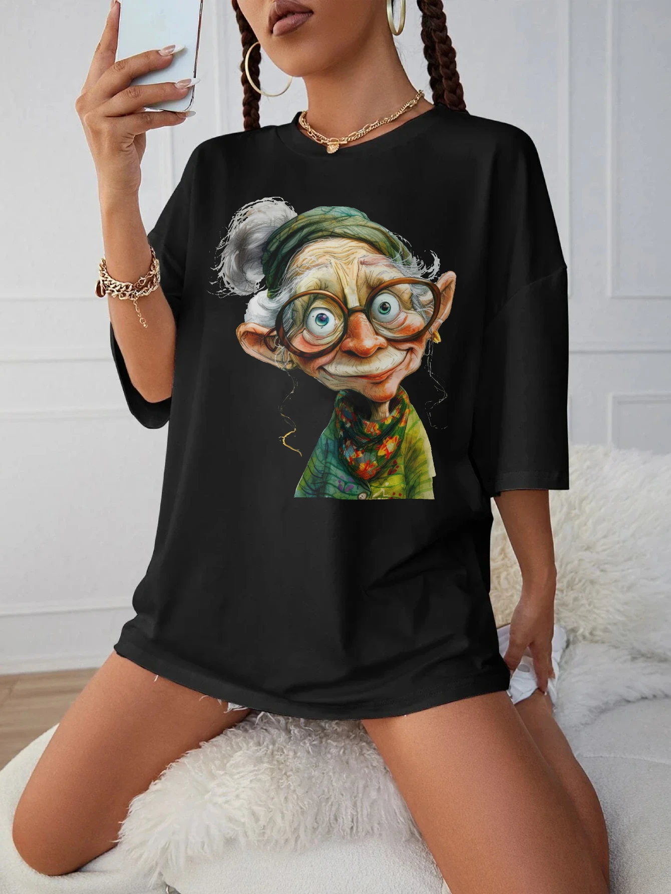 

Quirky-Whimsical-Crazy-Grandma-Clipart Black Loose Fit Women's T-Shirt Round Neck Maternity Wear for Late Pregnancy Trendy