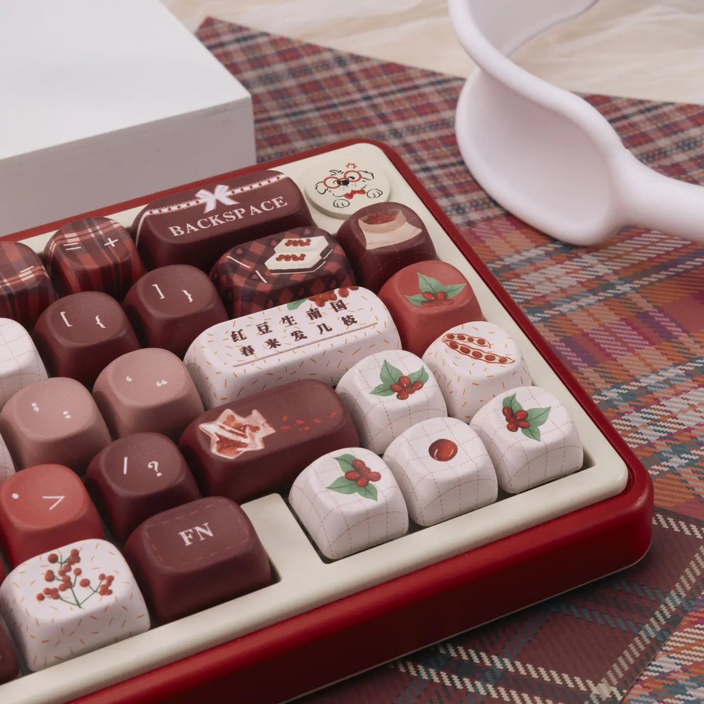 Red beans send Acacia cute girl heart keycap PBT high value five-sided hot sublimation MOA suitable for mechanical keyboard