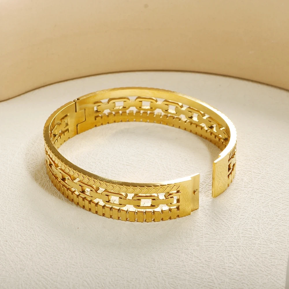 Chunky Layered Stainless Steel Bangles Bracelet for Women Gold Plated geometric figure Wide Cuff Bracelet Waterproof Jewelry