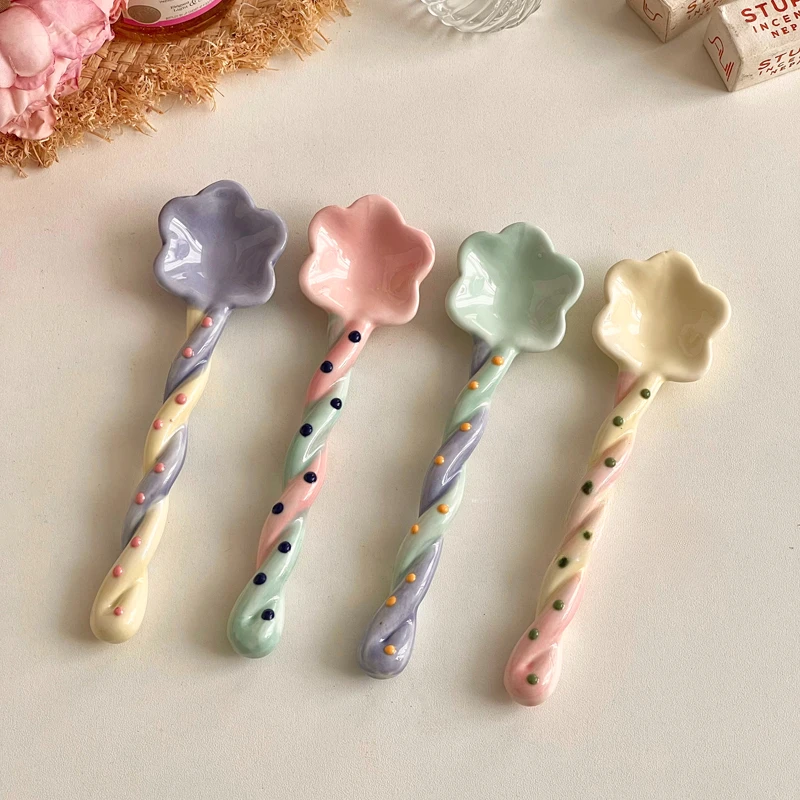 Stir small spoon cute ceramic spoon star dessert spoon irregular twist handle candy-colored tableware