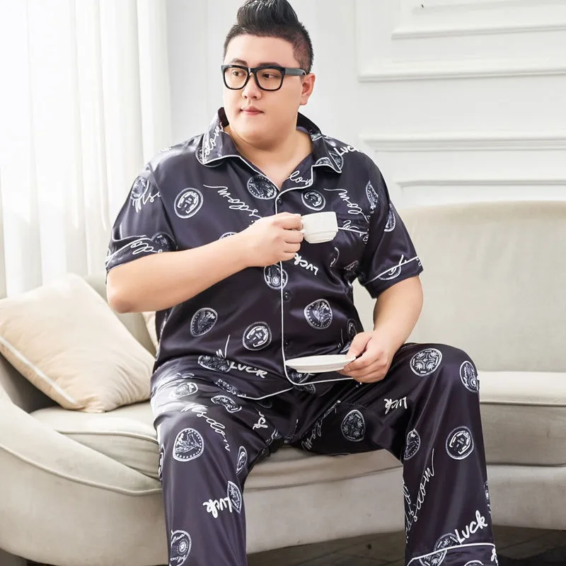 3XL-5XL 165KG 초대형 사이즈 새틴 잠옷 남성 여름 프린트 반팔 바지 두 조각 세트 잠옷 Silky Loungewear