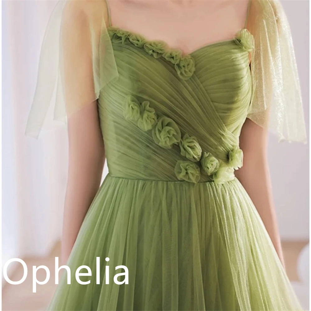 カスタマイズされた繊細なグリーンチュールイ​​ブニングドレス絶妙な V ネックノースリーブレースアップバックティアードフラワーオーダーメイドオケージョンドレス