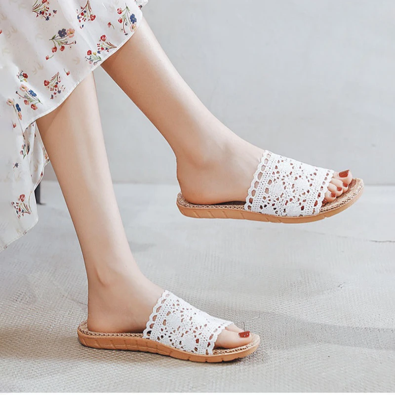 

2025 Women's Clip Flip Flops Linen Ladies Floral Print Tongs Femme Bow Slippers Bohe Beach Shoes Straw Men's Flat Sandals Trends