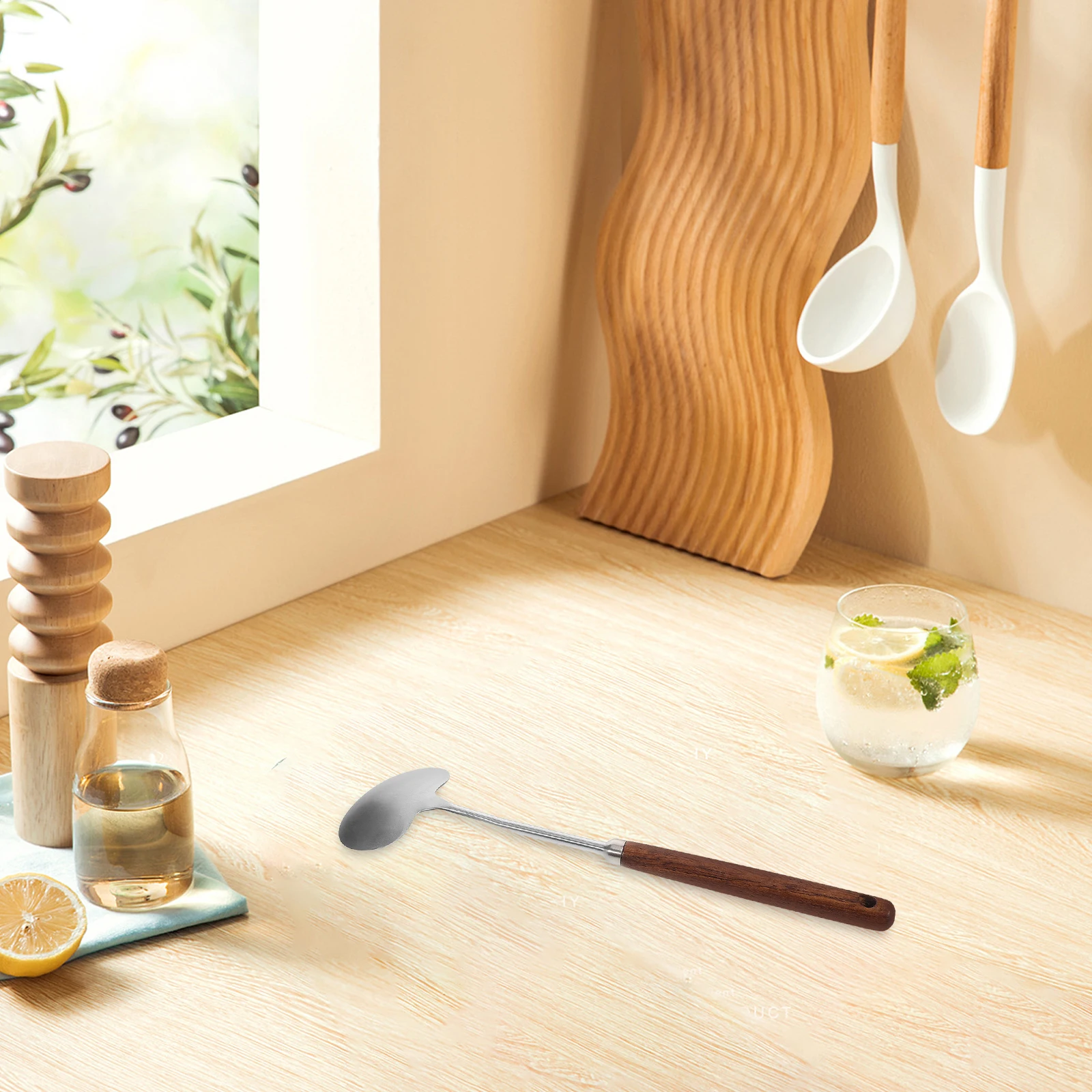 

Stainless Steel Spatula Wood Handle Ergonomic Design Kitchen Frying Utensil Portable Cooking Accessory for Household Use