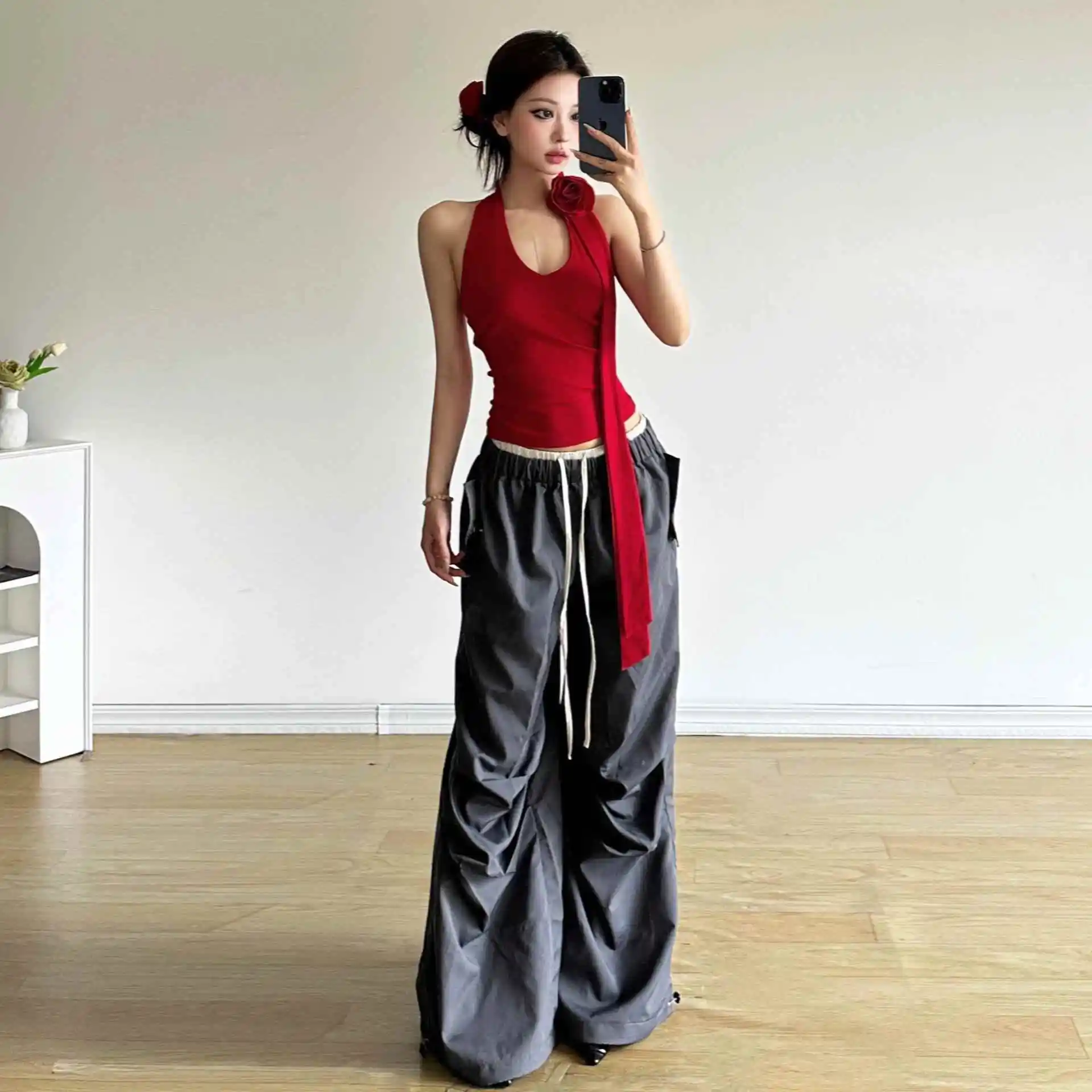 

Women's High-Waisted Pants And Neck Hanging Vest Fashion Set Summer Street Style Long Sleeveless Splice Craft Three-Piece Set