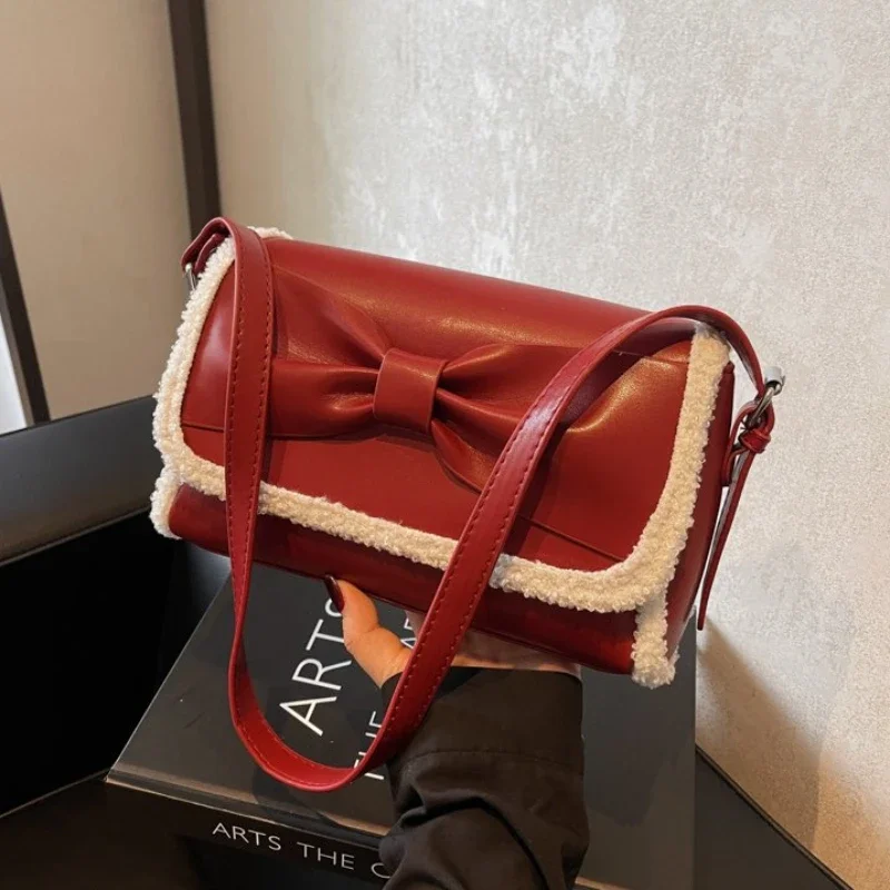 Small Niche Color Blocking Female Crossbody Bags Fashion Single Sweet Shoulder Bag Autumn and Winter 2024 Hot Sale Versatile Bag