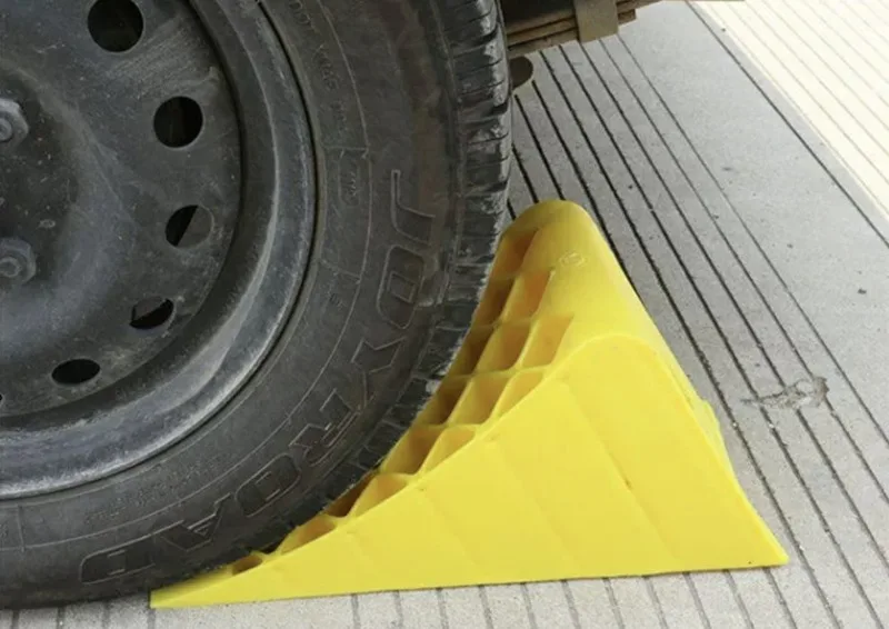Truck Tire Stop Block Anti-slip Parking Wedges Car Trailer Wheel Chock Wear-Resistant Vehicle Car Stopper Wheel Alignment Block view 4