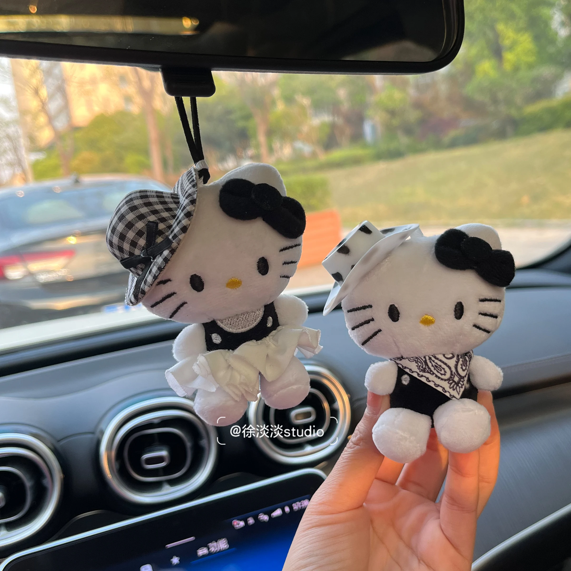 

Hello Kitty Car Pendant Decoration Hanging Cat Ornament Automobile Rear View Mirror Accessories Gift Car Accessories