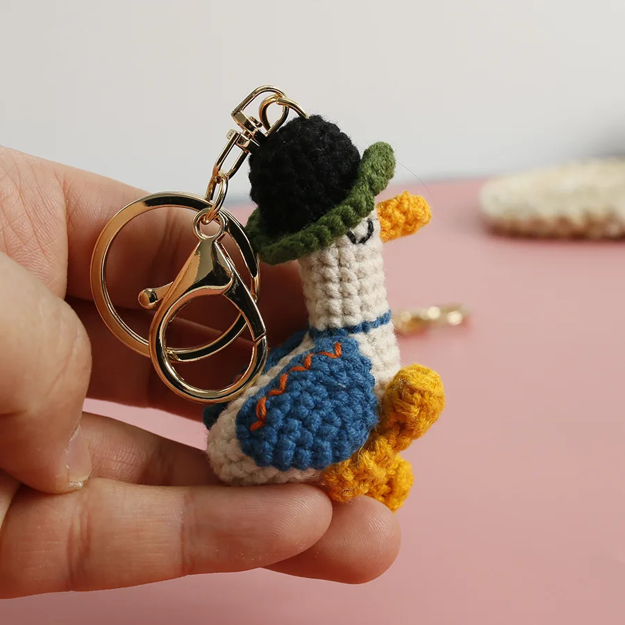 Handmade Forward Duck Doll Cute Woolen Hook Weaving Duck Pendant Handmade Keychain Gift 2 Colors