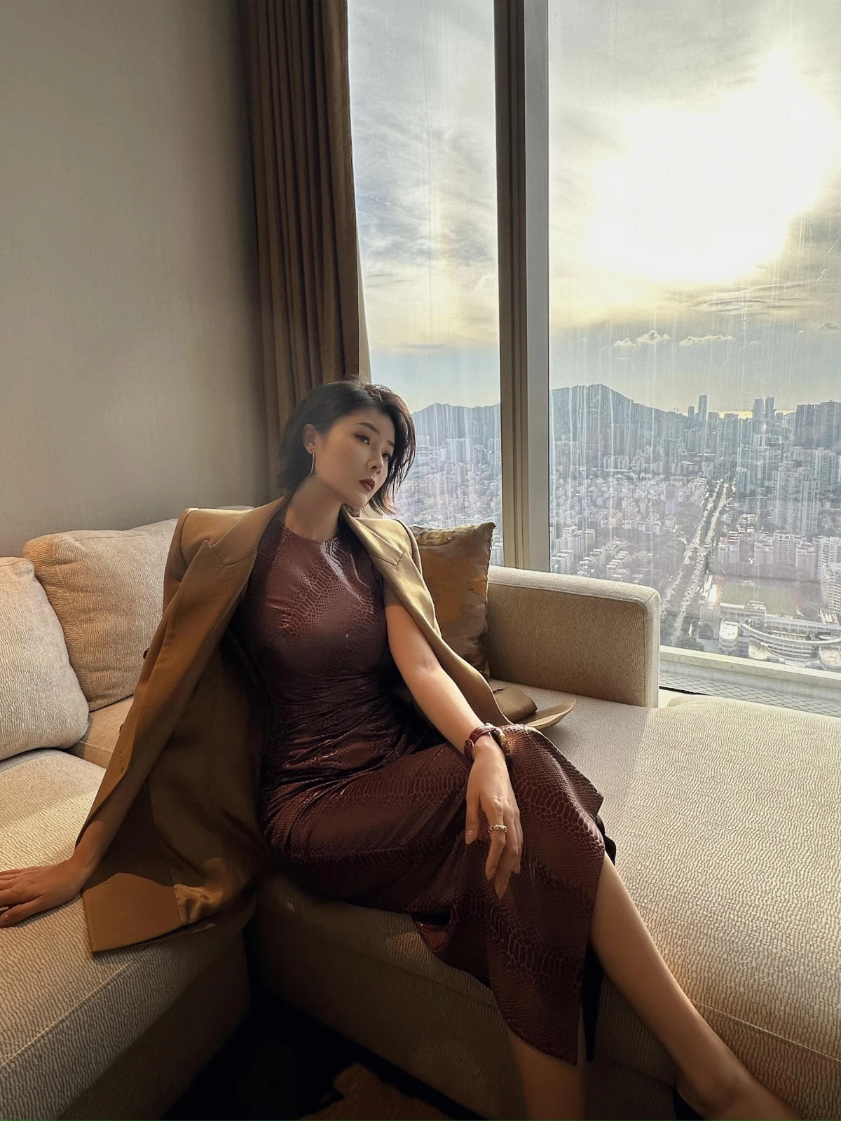 XULU Oryginalny Płaszcz w Kolorze Khaki, Wysokiej Jakości, Jesienno-Zimowy, Nowy, Elegancki, Do Pracy, Luksusowy, Dopasowany, Długi Rękaw, Proste Ramiona