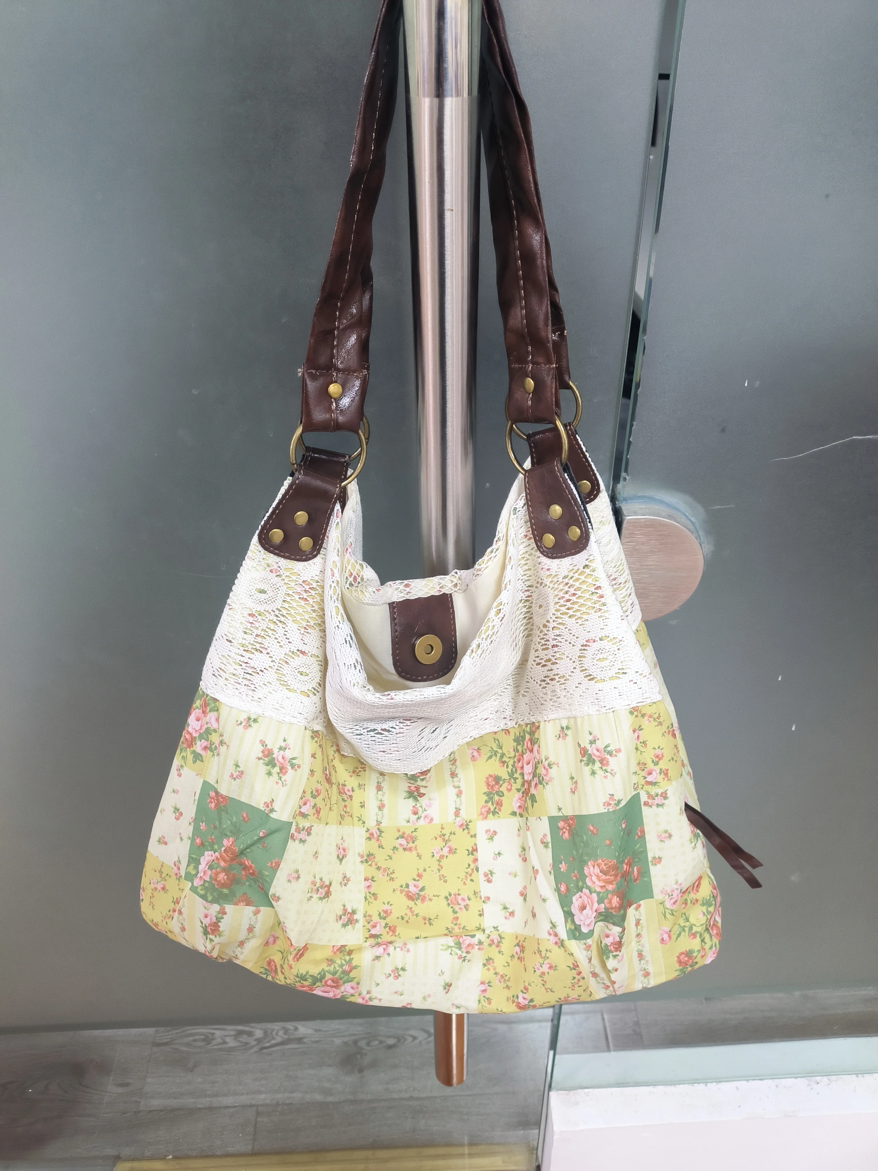 Böhmische Umhängetasche, Mori Girl Fairycore Damen Ditsy Floral Patchwork Handtasche mit Spitzenbesatz, Vintage Reise-Pendler-Einkaufstasche – Detail 1