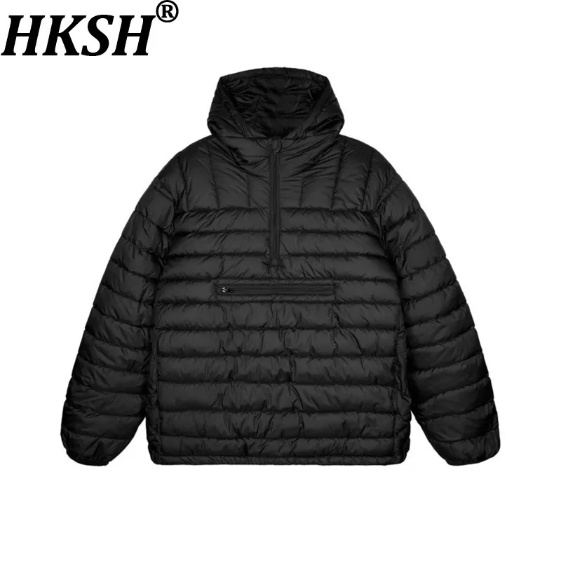 

HKSH Autumn Winter New Men Dark Style High Street Fashion Warm Hooded Down Jacket Tide Loose Design Half-zip Padded Coat HK14532
