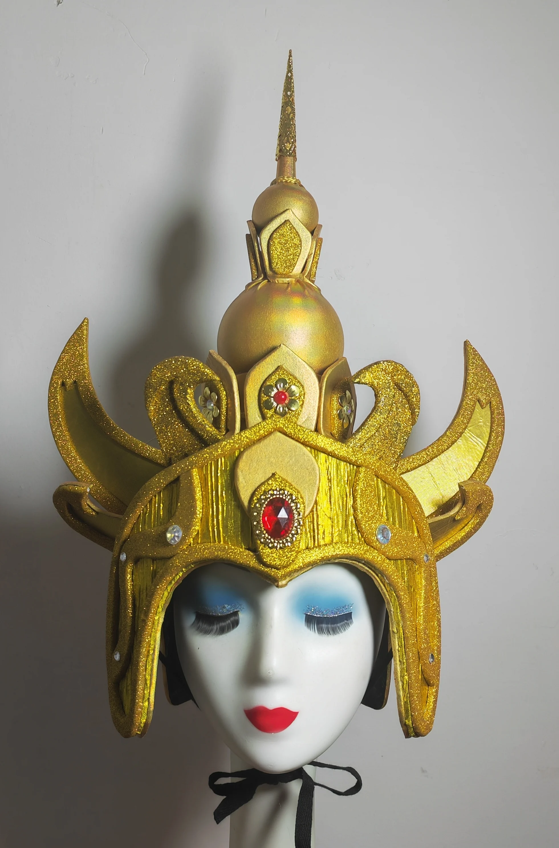 

Thailand Guanyin Hat Gold Stage