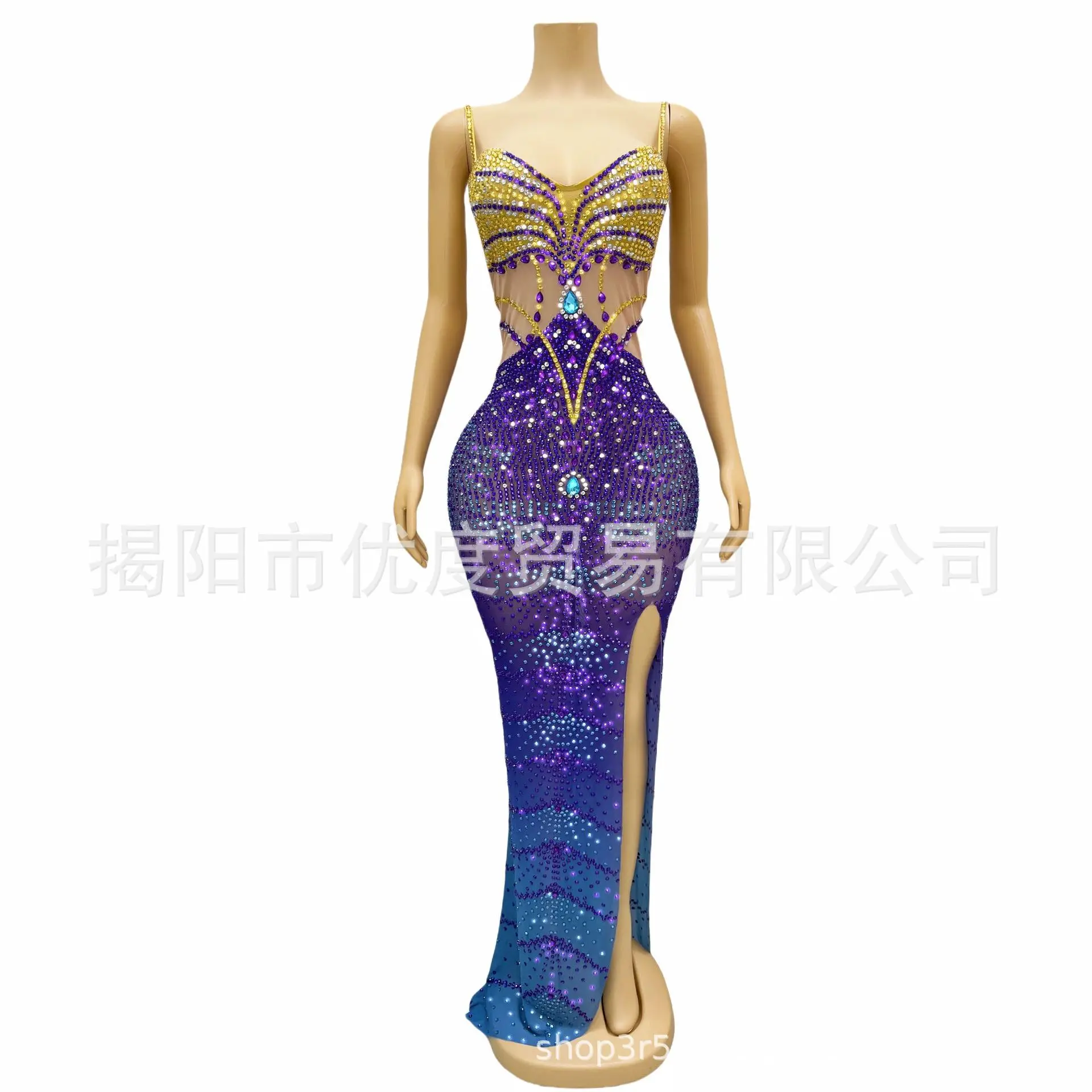 تنورة بحمالات من حجر الراين المتخصصة لحفلات الكوكتيل وحفلات أعياد الميلاد وحفلات السجادة الحمراء فستان طويل من الخزامى فيستدو دي فيستا