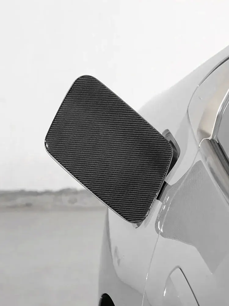 

2pcs Car styling Accessories Interior Soft Carbon Fiber For BMW 5 Series i5 G60 2024 2025 Car Fuel Tank Cover Trim