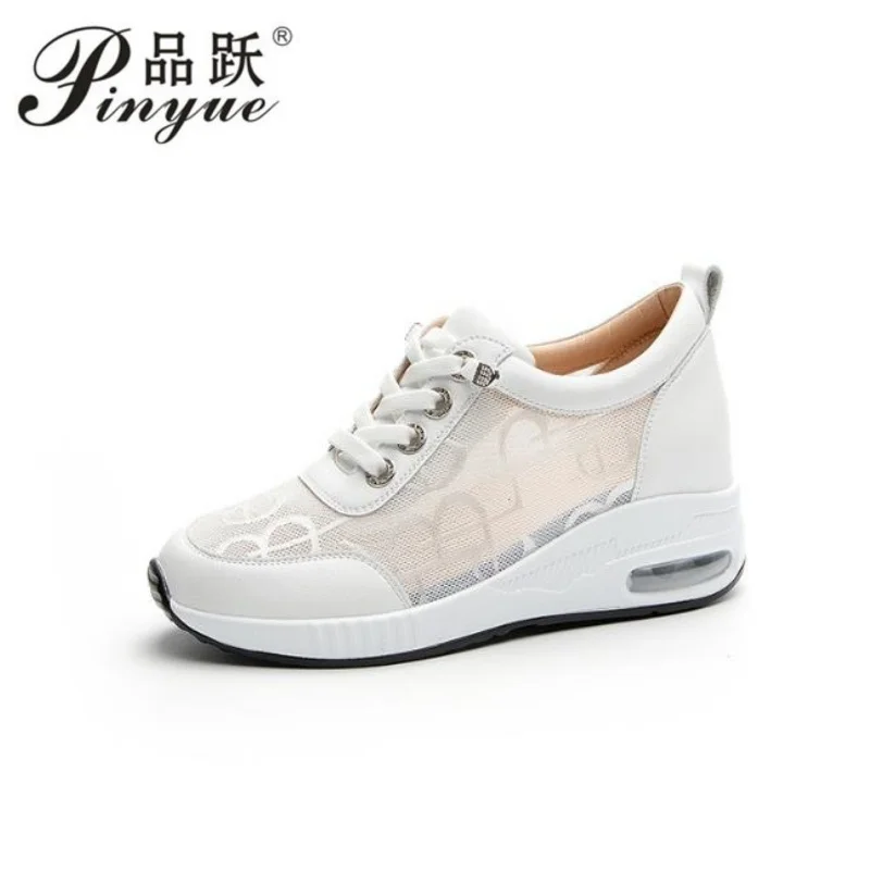 

Теннисные женские кроссовки 6 см, повседневная обувь на платформе, женские удобные сетчатые противоскользящие кружевные дышащие кроссовки из натуральной кожи, размеры 34-40