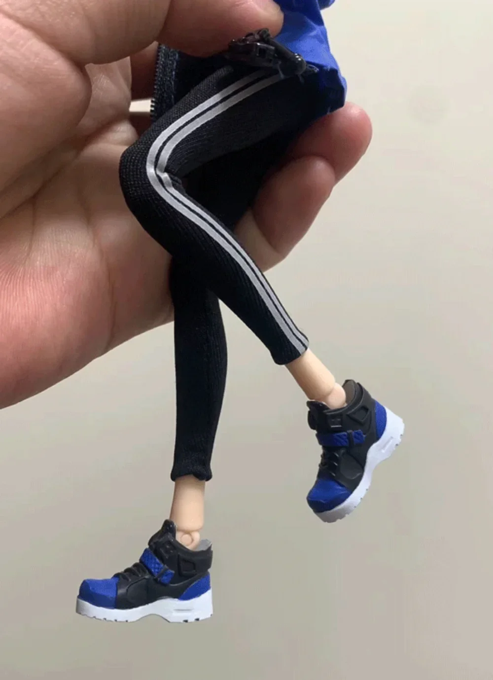 

Q6-13 1/12 Female Sports Shoes for 6'' Frame Arms Girl Figma Fag E-Model