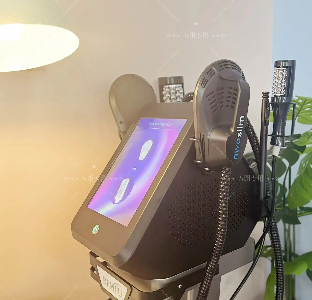 

EMS-терапия и роликовый массаж для похудения, EMS-тренажер для коррекции фигуры, бодибилдинга и моделирования тела