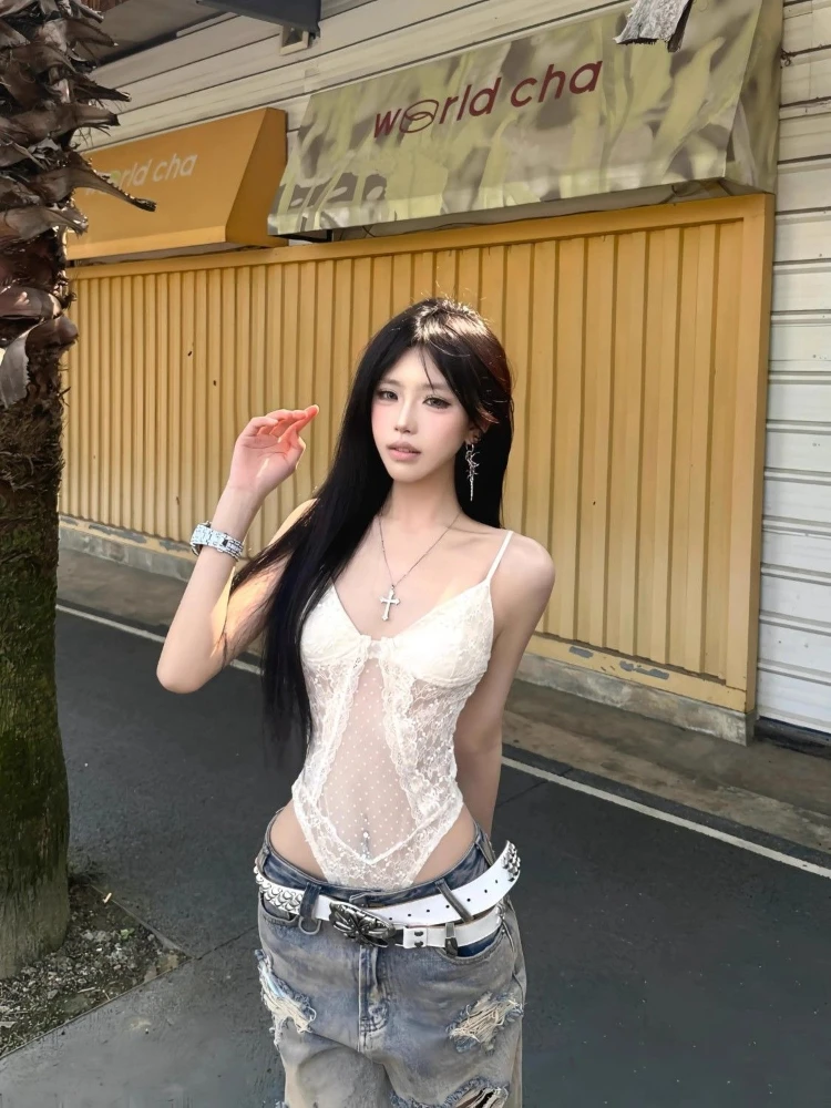 American Vintage Sexy Lace Camisole Top Hollow Out Sleeveless Bodycon Fit Bodysuit Y2k Retro Women Streetwear Spring Summer