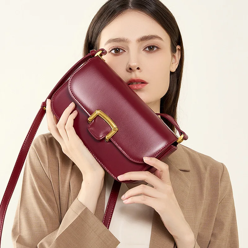 

2025 spring and summer new French spring and summer leather women's bags crossbody wedding bags niche fashion commuter armpit