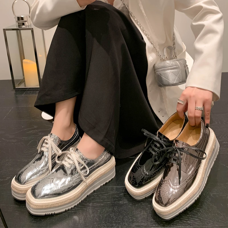 

British Brand Lace Up Female Footwear Shoes For Women Creepers Silver Patent Leather Women Platform Oxfords Brogues Wedges Shoes