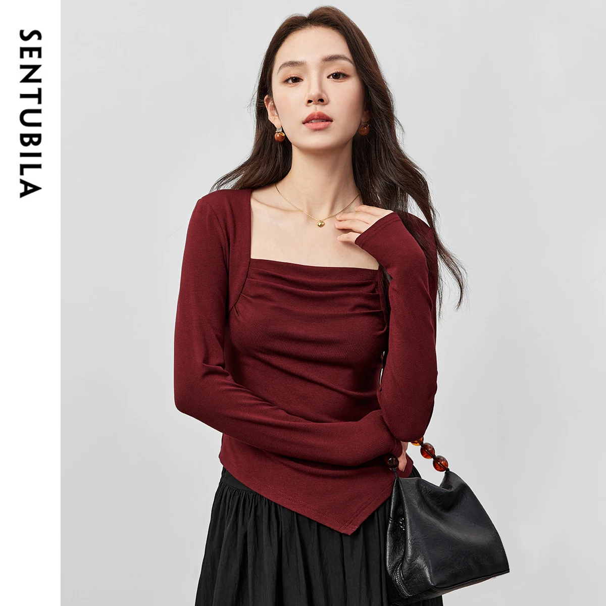 

SENTUBILA красная футболка с квадратным воротником для женщин, тонкие вязаные складки, однотонные элегантные пуловеры с длинными рукавами, женская одежда 151T58623