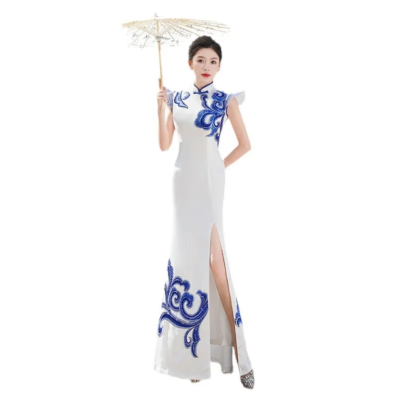 Oriental Womens Evening Cheongsam ยาวแฟชั่นเดิน Qipao Performance ชุดสตรี Slim การปรับปรุง Mermaid สไตล์จีน