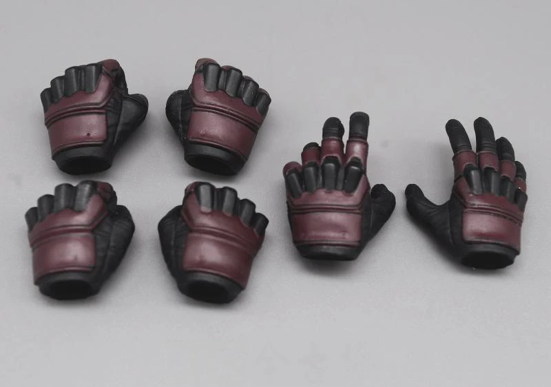 Hottoys HT TMS003 Tough Guy Gloved Hand Types Changeable Model PVC Material For 12