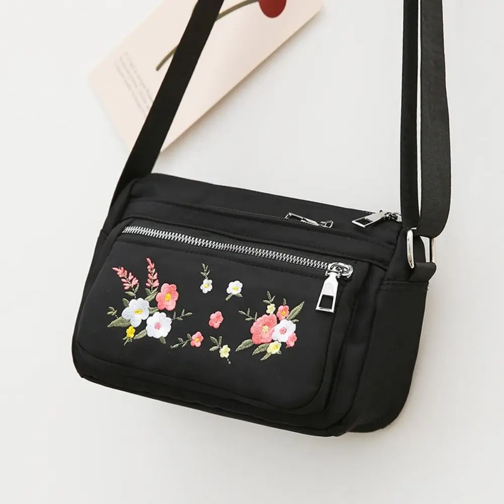 Nylon Shoulder Bag Zipper Closure Large Capacity Mom Crossbody Bag Embroidery Flower Wear Resistant Women's Bag for Travel