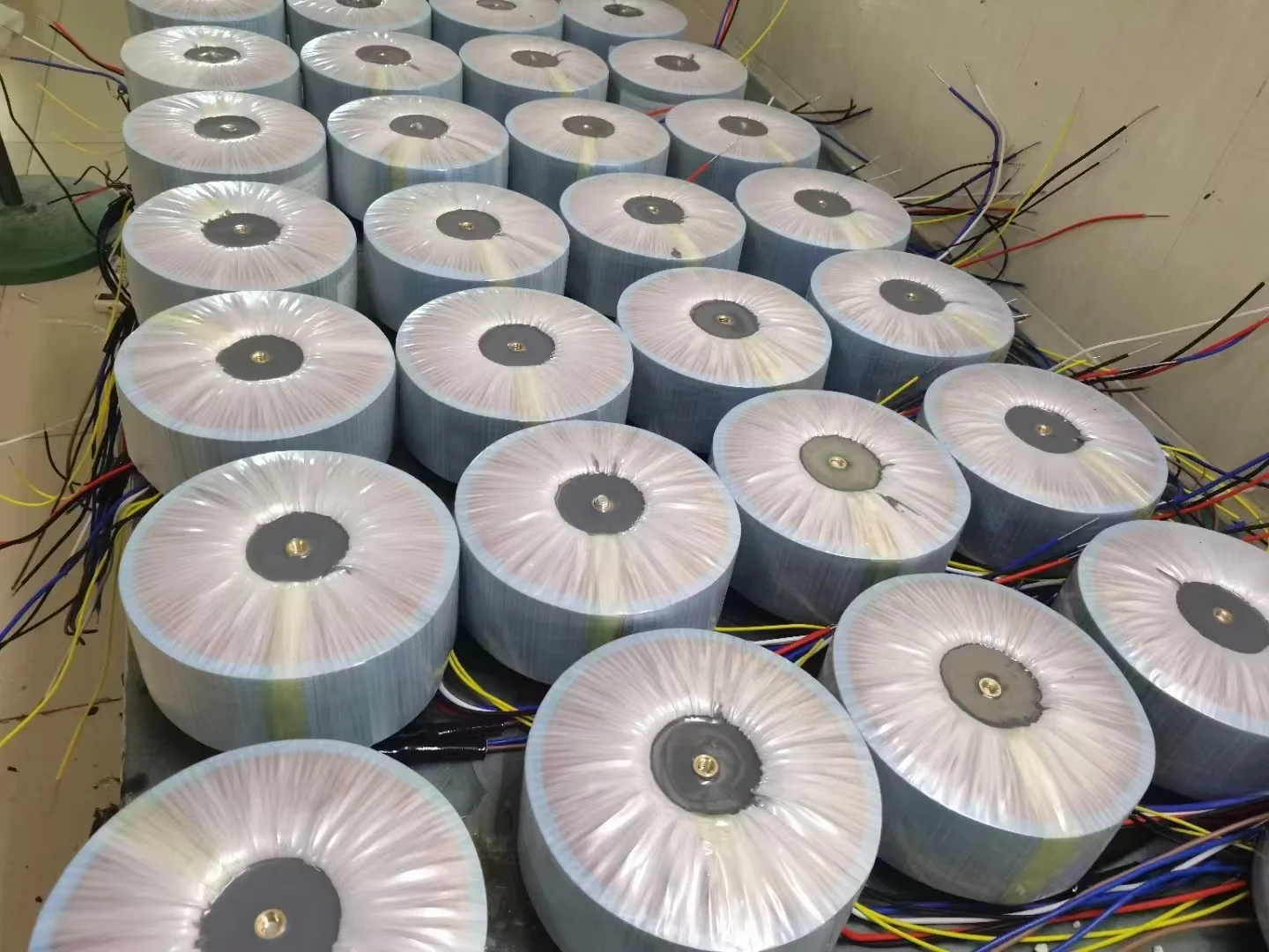 Customized OFC Toroidal Transformer 100W 100VA input 110V 220V 230V to 12V 15V 18V 24V 45V Power Transformer For audio Amplifier