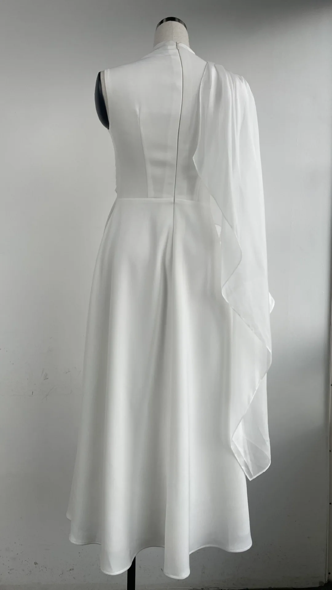 BEWQ Elegancka Sukienka Damska Moda Dekolt O-neck Patchwork Bez Rękawów Jednolity Kolor Wysoki Stan Sukienka Wieczorowa na Imprezę Jesień 2025 Nowość