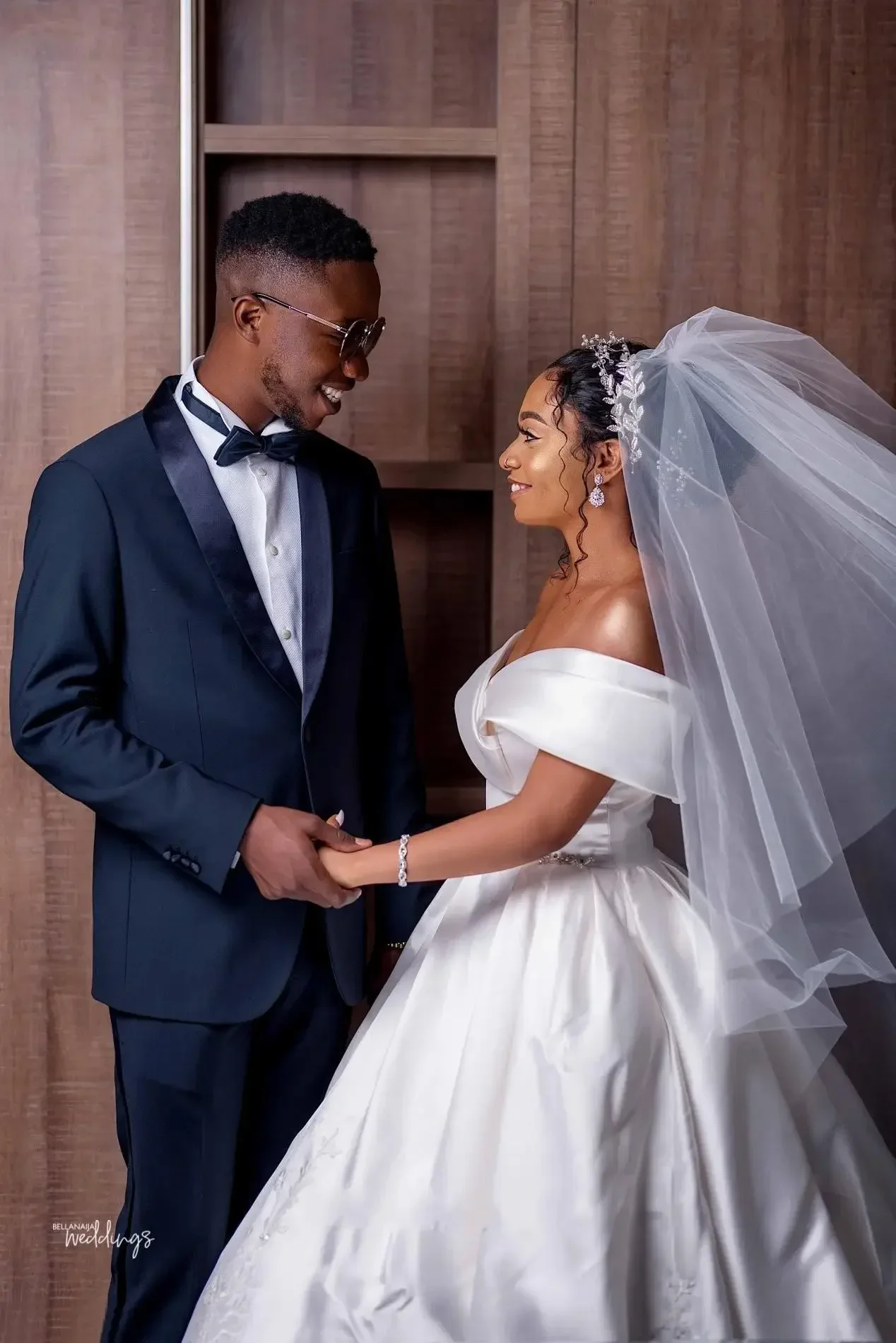 Vestido De novia De satén con forma De corazón, sencillo, personalizado, con tren De barrido, sin hombros, vestidos De novia africanos