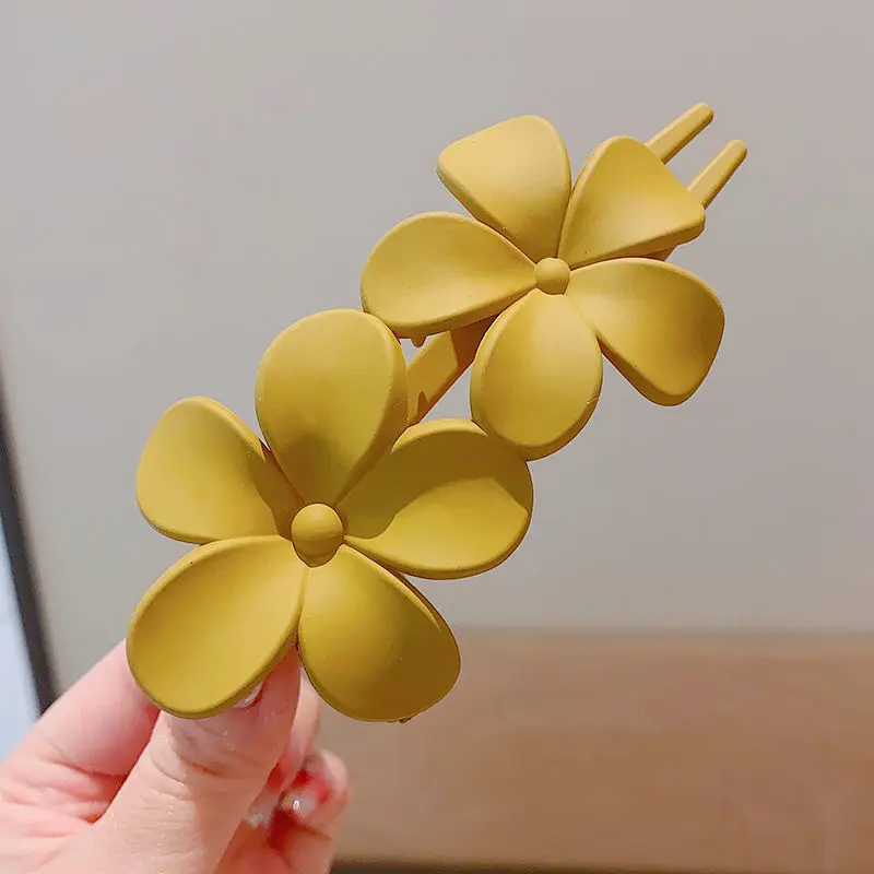 Frosted Flower HairClip Claws Simple Matte Hair Claw Clips for Women Girls Thin Thick Curly Women's Back of Head Headgear image 5
