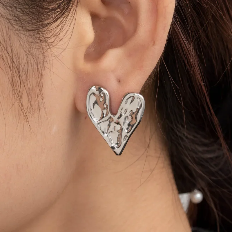 Irregular Fold Large Heart Golden Stud Earrings for Women Simple Exaggerated Temperament Smooth Creative Jewelry Girl Gift