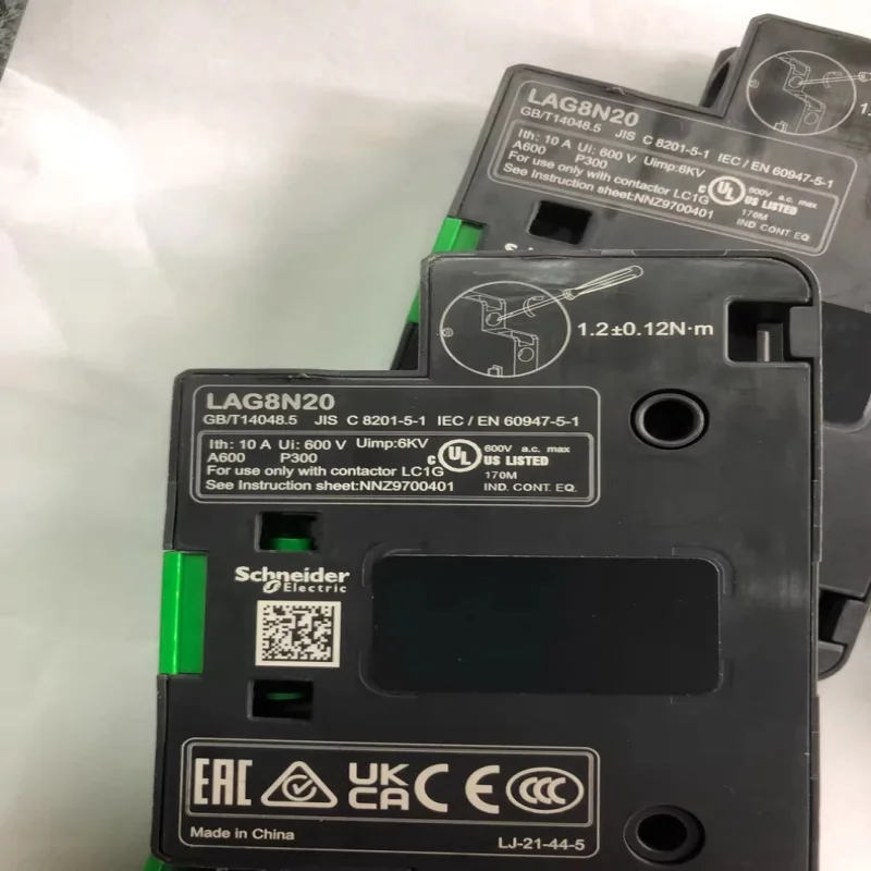 Schneider contactor LAG8N20