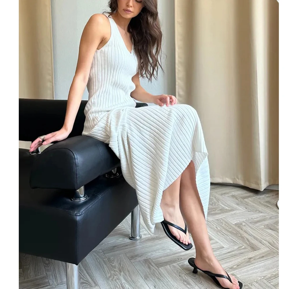 2025 nuove donne di arrivo senza maniche con scollo a V lavorato a maglia abito lungo Boho maxi abito abiti vestiti