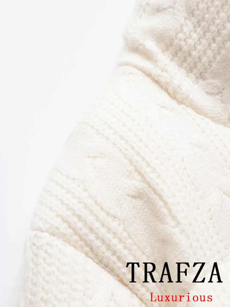 TRAFZA Casual Chic Vintage Solid Women Sweater Jackets Zipper Pockets Thick Coats Fashion 2025 Spring Streetwear Coats