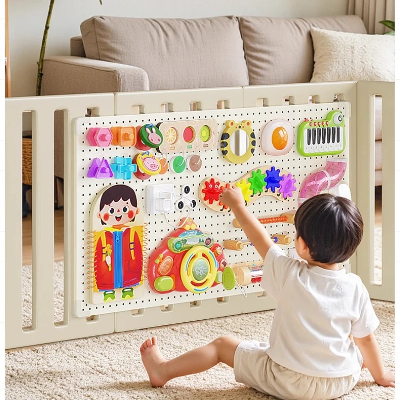 Lochbrett für Kleinkinder, Frühpädagogik, selbstgemachtes, beschäftigtes Babybrett