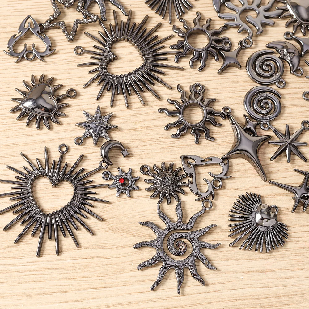 Tusember 5 Stück Hip-Hop Gun Black Sonne Mond Stern Herz Anhänger für Halsketten, Ohrringe, Armbänder, Schmuckherstellung, Bastelzubehör – Detail 4