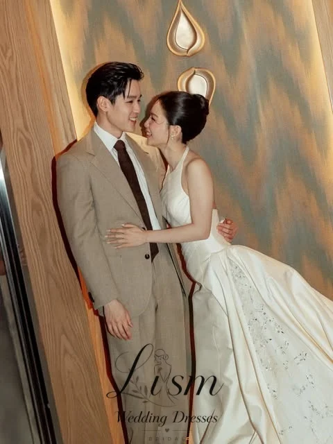 Lism Charming Detachable-Train Wedding Dress Trendy Halter Bridal Gowns Sexy A-Line Wedding Gowns Vestido Corset Back Customized